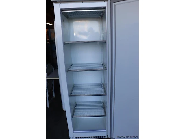 Maxima holland vrieskast - model maxima fr 400 w - afbeelding 8 van  11