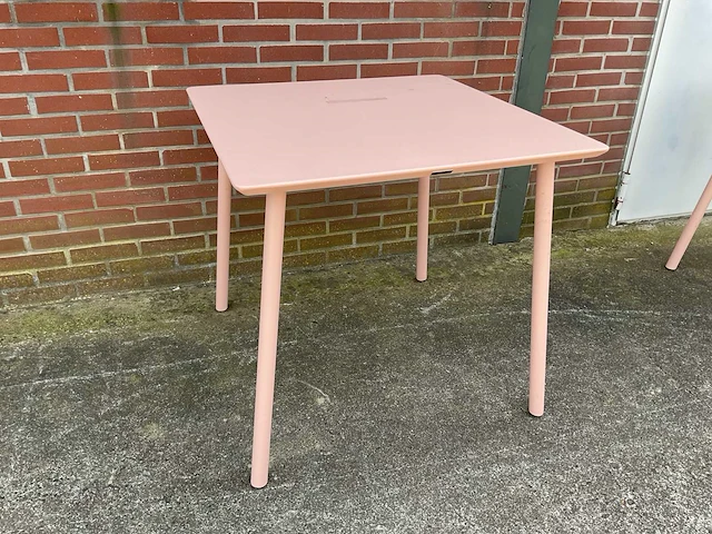 Max&luuk george tuintafel - afbeelding 1 van  5