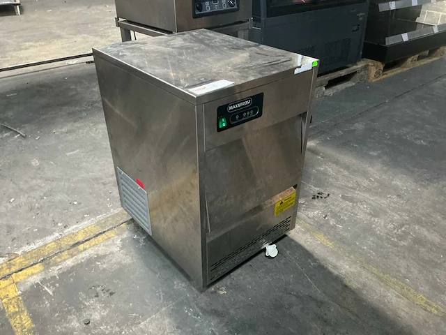 Maxxfrost m-26 ijsblokjesmachine - afbeelding 1 van  4