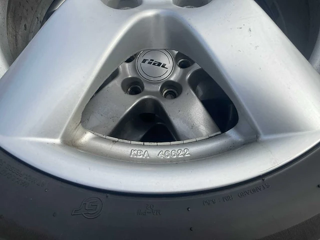 Maxxis autoband met rial velg 215/65 r16 (4x) - afbeelding 4 van  4