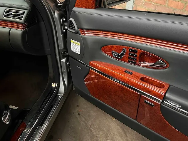 Maybach 62 5.5 v12 550pk 2006 -youngtimer- - afbeelding 44 van  96