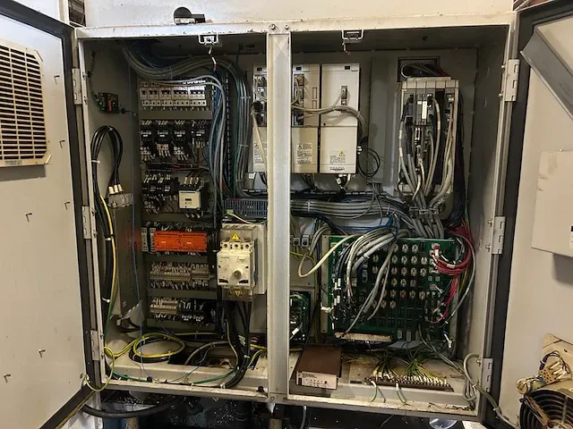 Mazak - vtc-20b - cnc bewerkingscentra - afbeelding 8 van  20