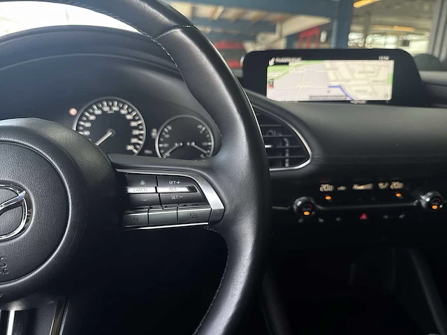 Mazda - 3 - 2.0 sky active-g comfort bose - car - 2019 - afbeelding 11 van  28