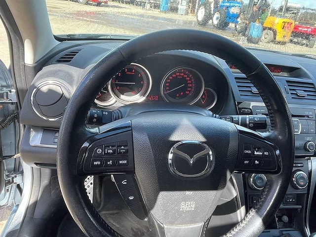 Mazda - 6 - 2.5 gt-m - personenauto - afbeelding 13 van  30