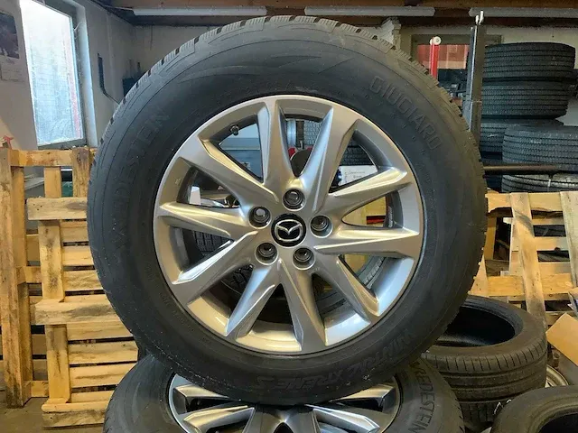Mazda - cx5 17” - velg met winterbanden (4x) - afbeelding 1 van  12