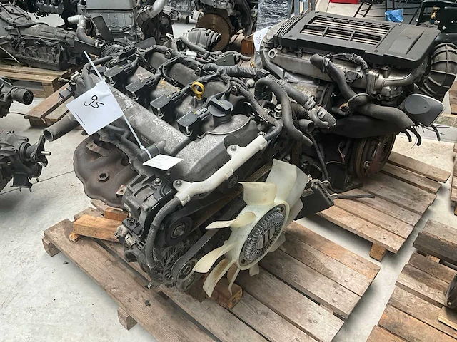 Mazda 1.8l l8-de automotor - afbeelding 2 van  6
