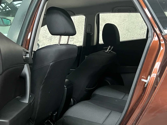 Mazda 3 1.6 navigator 105pk 2011, 51-snn-1 - afbeelding 27 van  43
