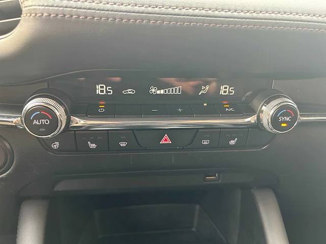 Mazda 3 2.0 e-skyactiv-x m hybrid 180 comfort; h-854-pn - afbeelding 4 van  20