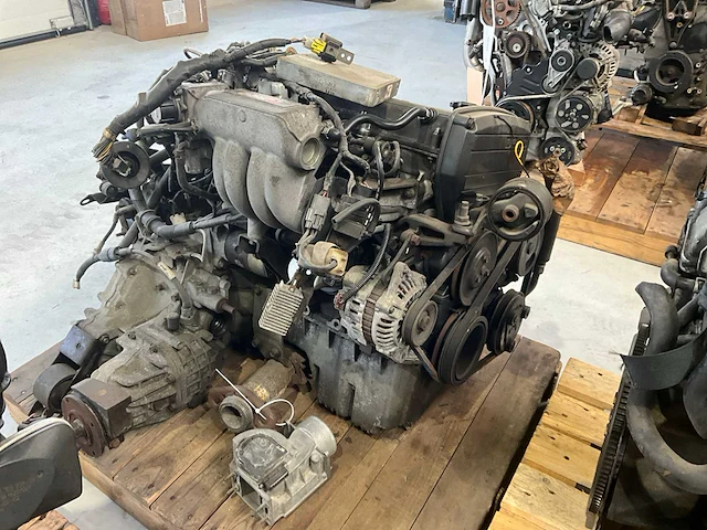 Mazda 323 gtx bp-t 4wd motorset - afbeelding 5 van  7