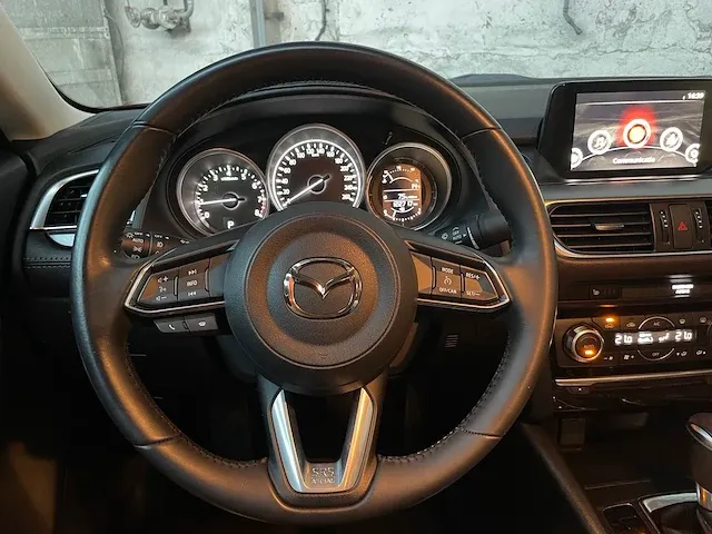 Mazda 6 2.0 skyactiv-g 165 165pk 2019 -orig. nl-, sb-727-h - afbeelding 26 van  59