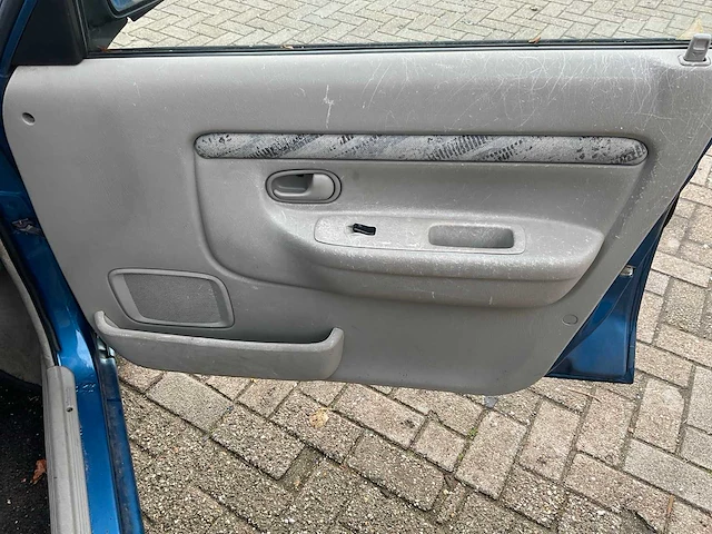 Mazda demio 79-dn-pb - afbeelding 6 van  34