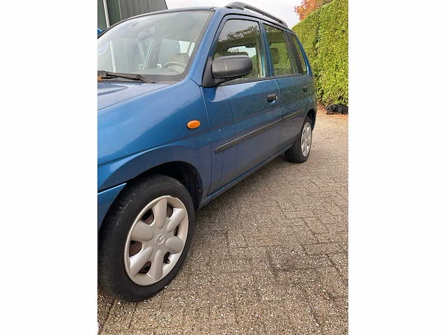 Mazda demio 79-dn-pb - afbeelding 33 van  34