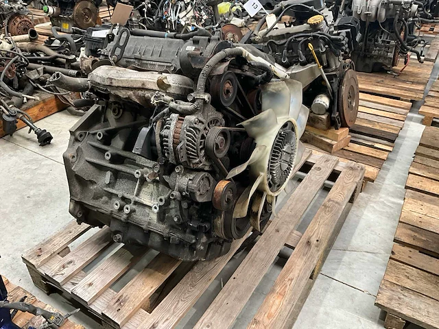 Mazda l8 motor - afbeelding 1 van  7