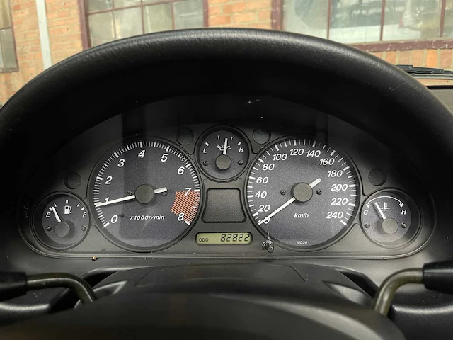 Mazda mx-5 1.6i 110pk 1999, 40-sf-xj youngtimer - afbeelding 13 van  29