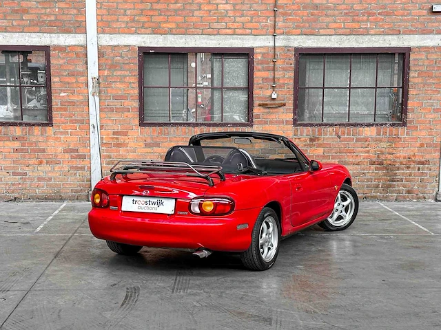 Mazda mx-5 1.6i 110pk 1999, 40-sf-xj youngtimer - afbeelding 29 van  29