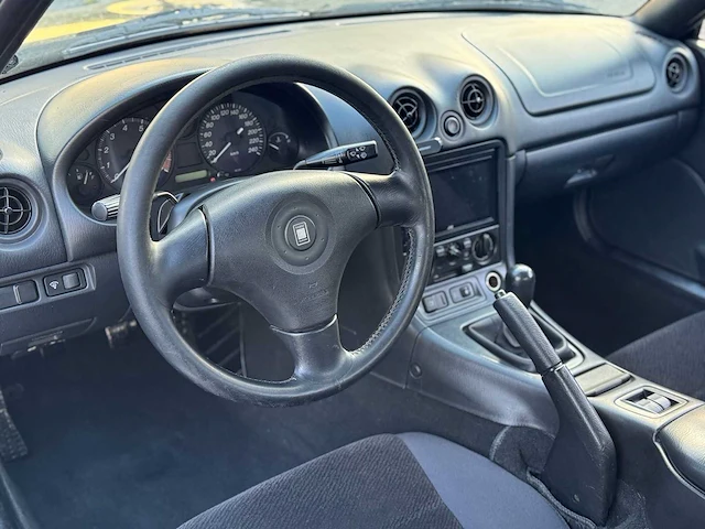 Mazda mx-5 1.6i cabriolet tv-vr-20 - afbeelding 2 van  17