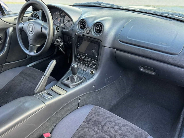Mazda mx-5 1.6i cabriolet tv-vr-20 - afbeelding 6 van  17