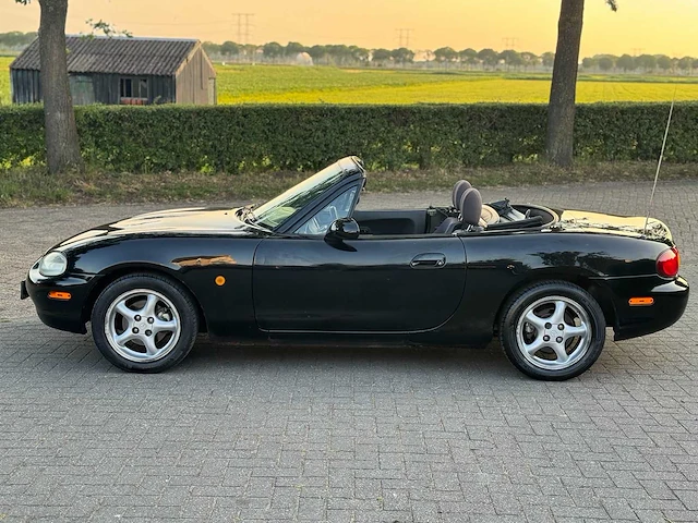 Mazda mx-5 1.6i cabriolet tv-vr-20 - afbeelding 10 van  17