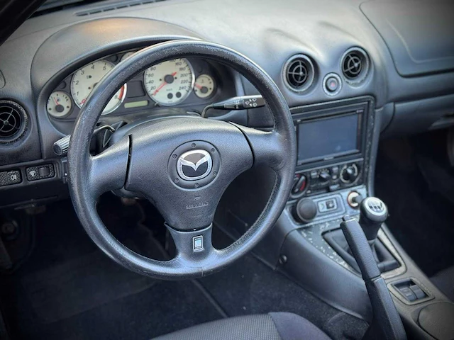 Mazda mx-5 1.6i exclusive x-144-ff - afbeelding 12 van  18
