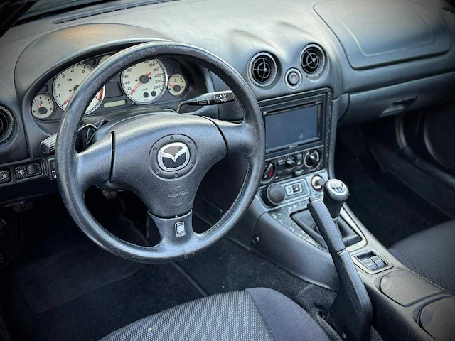 Mazda mx-5 1.6i exclusive x-144-ff - afbeelding 13 van  18