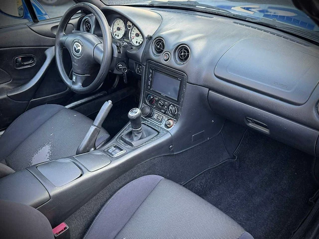 Mazda mx-5 1.6i exclusive x-144-ff - afbeelding 16 van  18