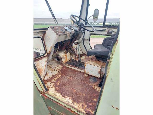 Mb - 1976 - trac 800 - vierwielaangedreven landbouwtractor - afbeelding 5 van  9