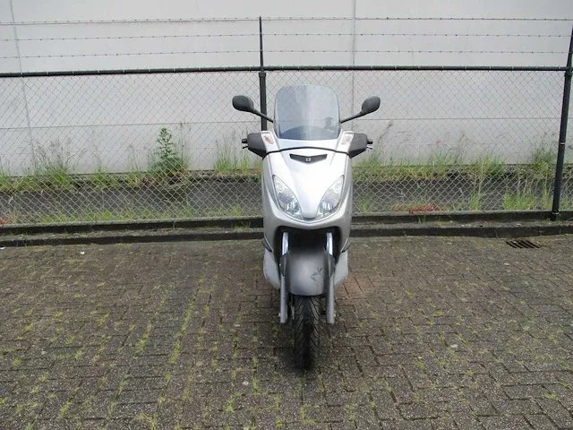 Mbk yamaha yp - motorscooter - 125 r - motorfiets - afbeelding 5 van  11