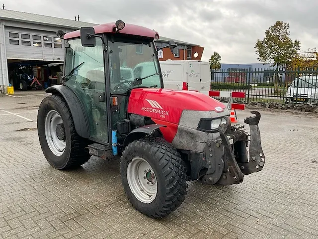 Mc cormick f95 vierwielaangedreven landbouwtractor - afbeelding 12 van  40