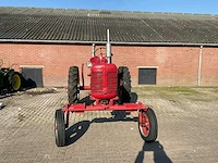 Mc cormick international super sfc oldtimer tractor - afbeelding 4 van  11