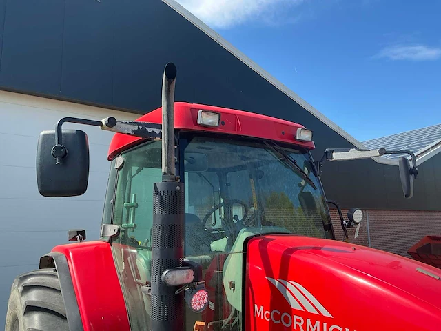 Mc cormick mc 95 vierwielaangedreven landbouwtractor - afbeelding 32 van  32
