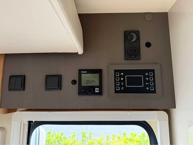 Mc louis - carat 381 - sovereign - camper - 2019 - afbeelding 21 van  50