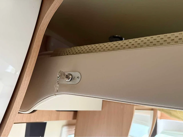 Mc louis - carat 381 - sovereign - camper - 2019 - afbeelding 25 van  50