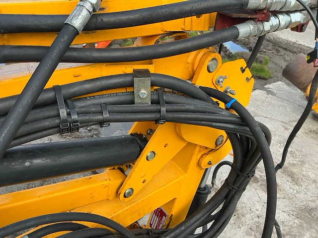 Mcconnel pa35 armmaaier met jj dabekausen maaiunit - afbeelding 11 van  31