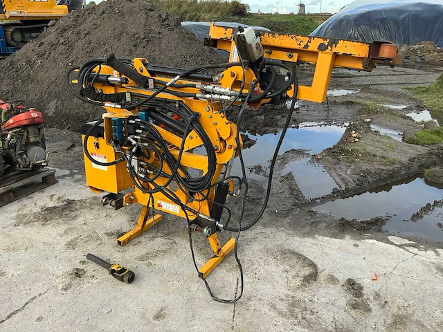 Mcconnel pa35 armmaaier met jj dabekausen maaiunit - afbeelding 1 van  31