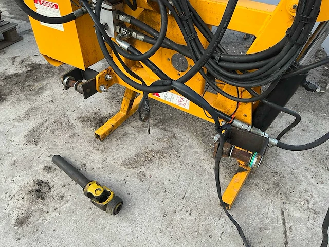 Mcconnel pa35 armmaaier met jj dabekausen maaiunit - afbeelding 18 van  31
