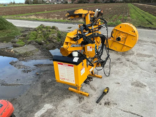 Mcconnel pa35 armmaaier met jj dabekausen maaiunit - afbeelding 27 van  31