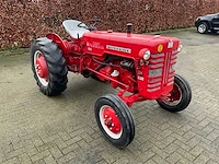 Mccormick d-436 oldtimer tractor - afbeelding 11 van  17