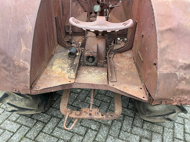 Mccormick deering w30 oldtimer tractor - afbeelding 9 van  20