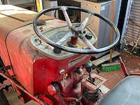 Mccormick f-270 oldtimer tractor - afbeelding 2 van  19