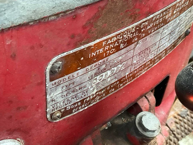 Mccormick f-270 oldtimer tractor - afbeelding 3 van  19