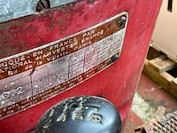 Mccormick f-270 oldtimer tractor - afbeelding 4 van  19