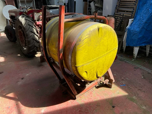 Mccormick f-270 oldtimer tractor - afbeelding 6 van  19