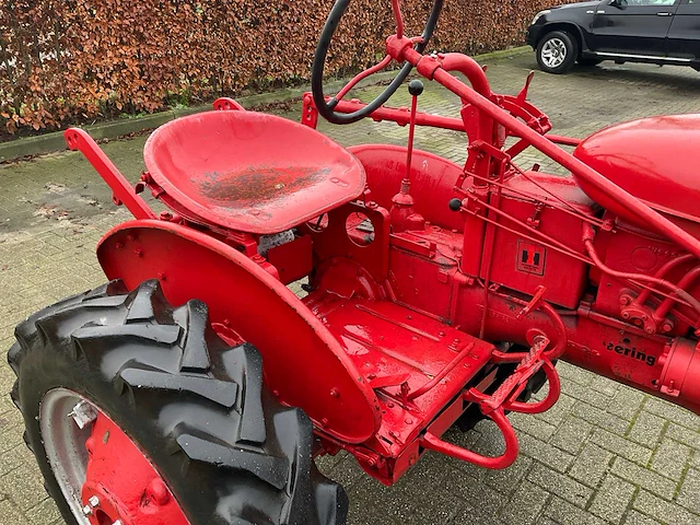 Mccormick farmall 9503 oldtimer tractor - afbeelding 2 van  18