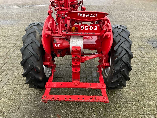Mccormick farmall 9503 oldtimer tractor - afbeelding 4 van  18