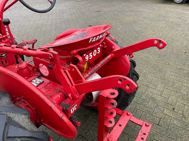 Mccormick farmall 9503 oldtimer tractor - afbeelding 6 van  18