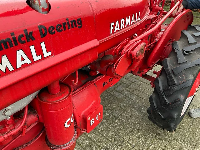 Mccormick farmall 9503 oldtimer tractor - afbeelding 8 van  18
