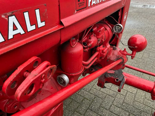 Mccormick farmall 9503 oldtimer tractor - afbeelding 10 van  18