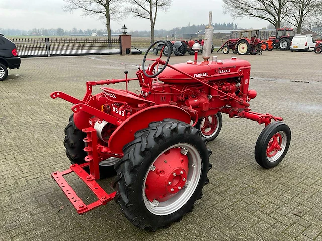 Mccormick farmall 9503 oldtimer tractor - afbeelding 14 van  18