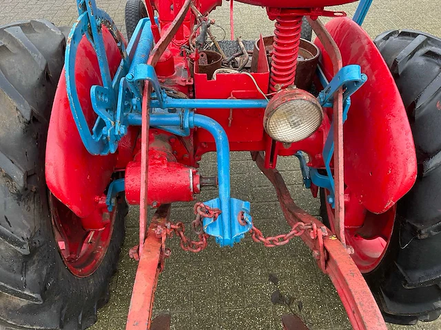 Mccormick fcub oldtimer tractor - afbeelding 7 van  18