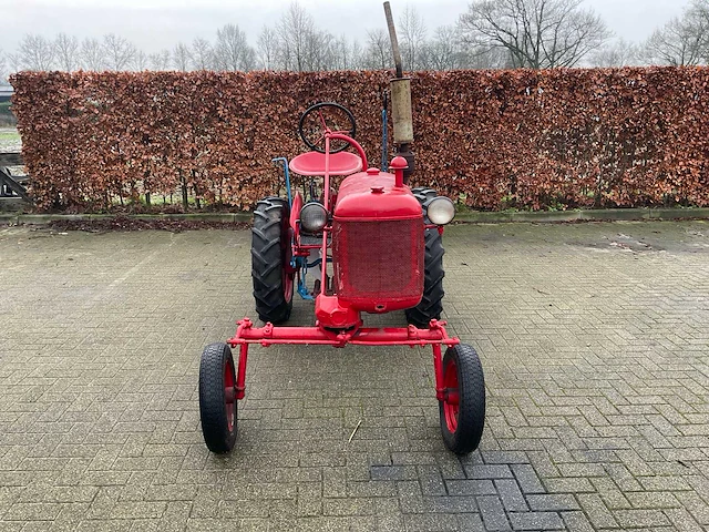 Mccormick fcub oldtimer tractor - afbeelding 11 van  18